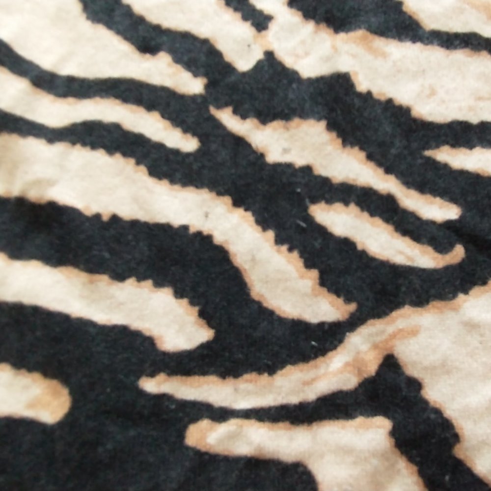 Bloomingdales Cashmere Cardigan Animal Print - Picture 5 of 6